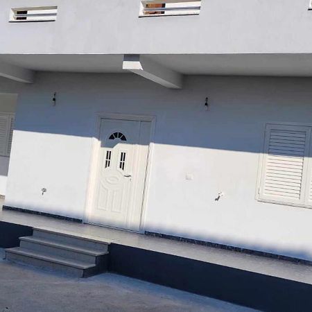 Vila Bali Durrës 외부 사진